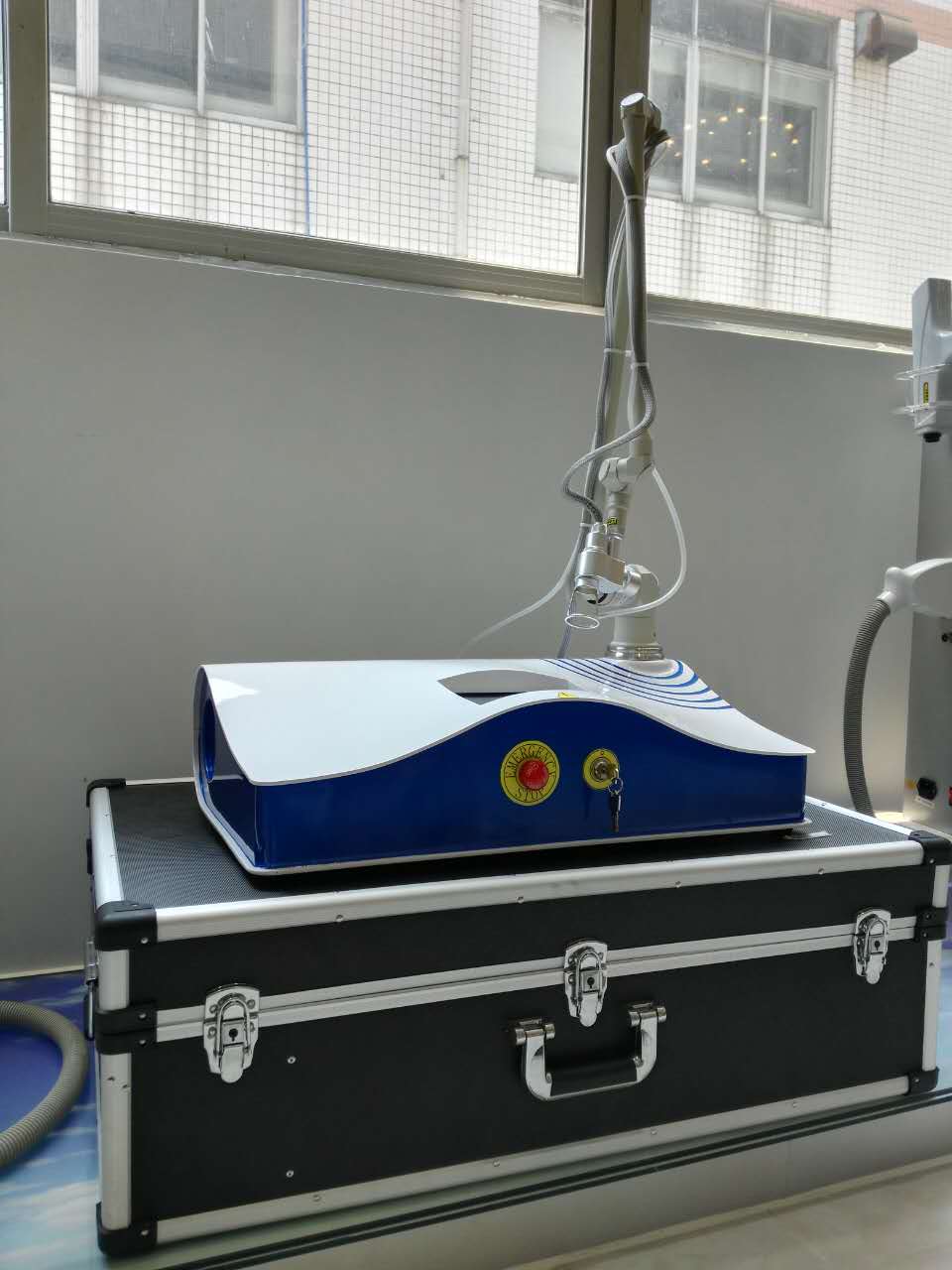 Advanced co2 laser for ance scar removal MSLCF04